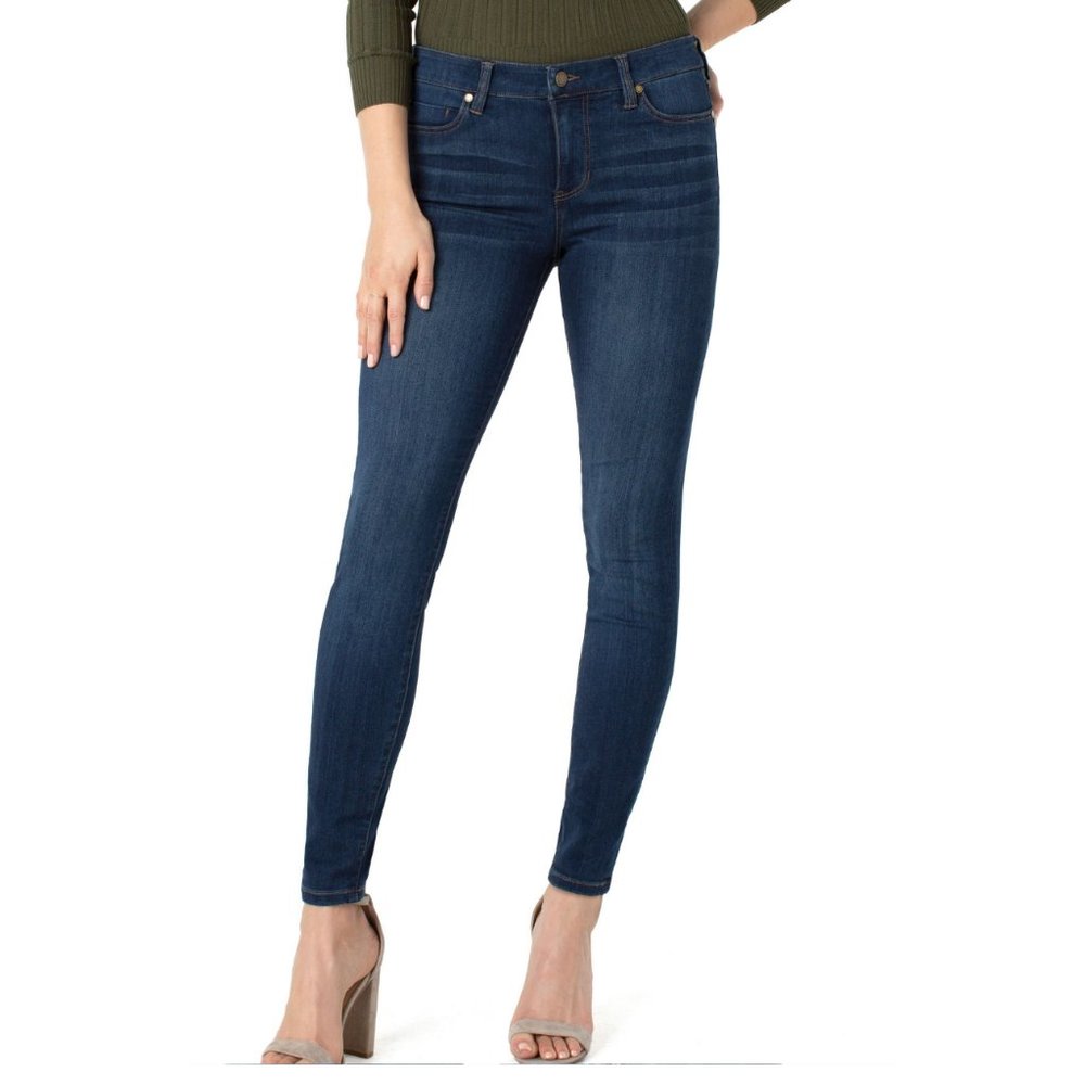 Abby Skinny Silky Soft 32" ins